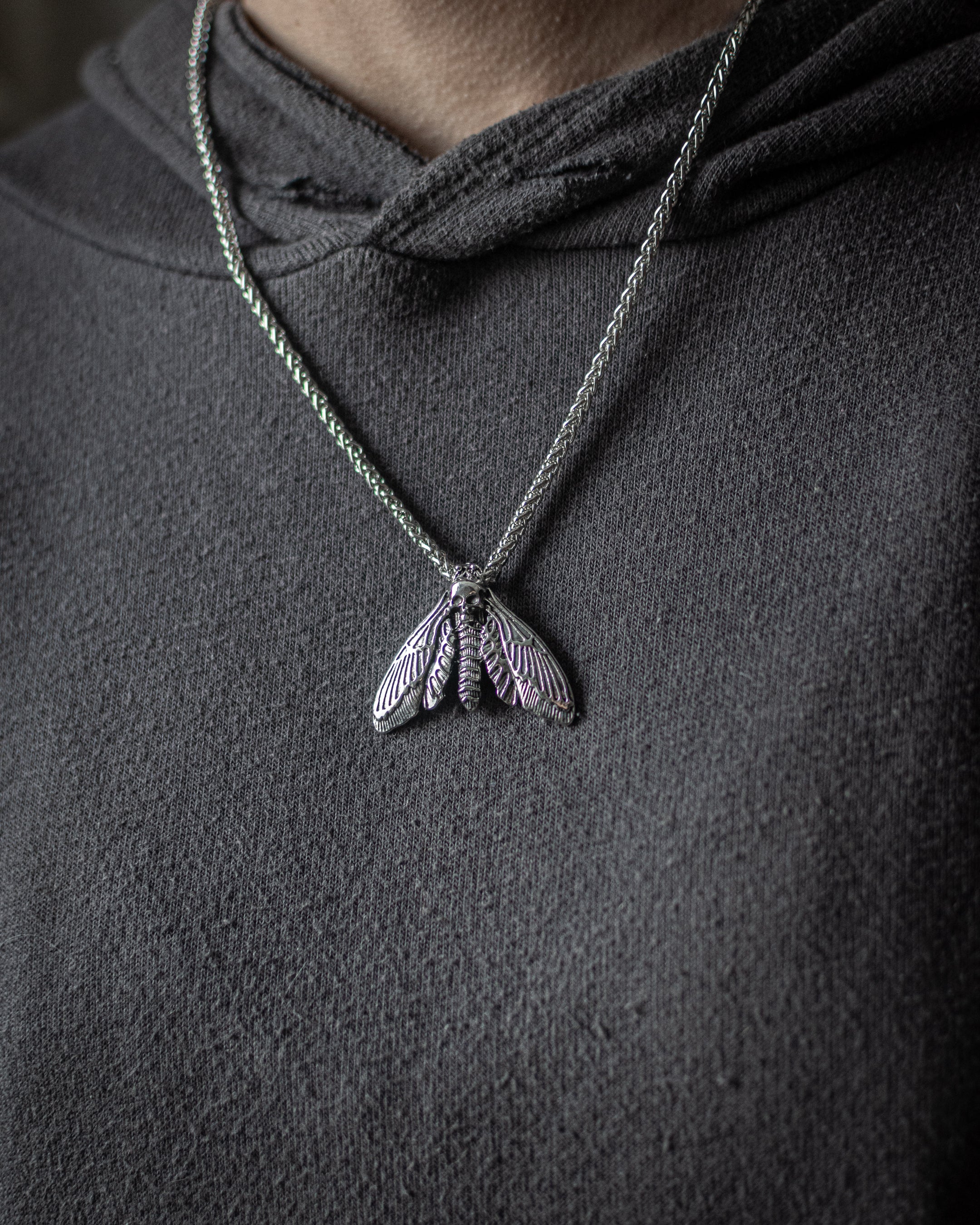COLLAR POLILLA