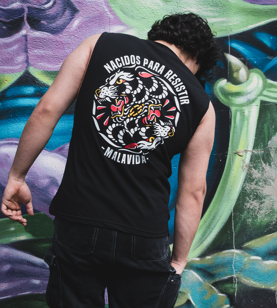 NACIDOS PARA RESISTIR MUSCLE TEE