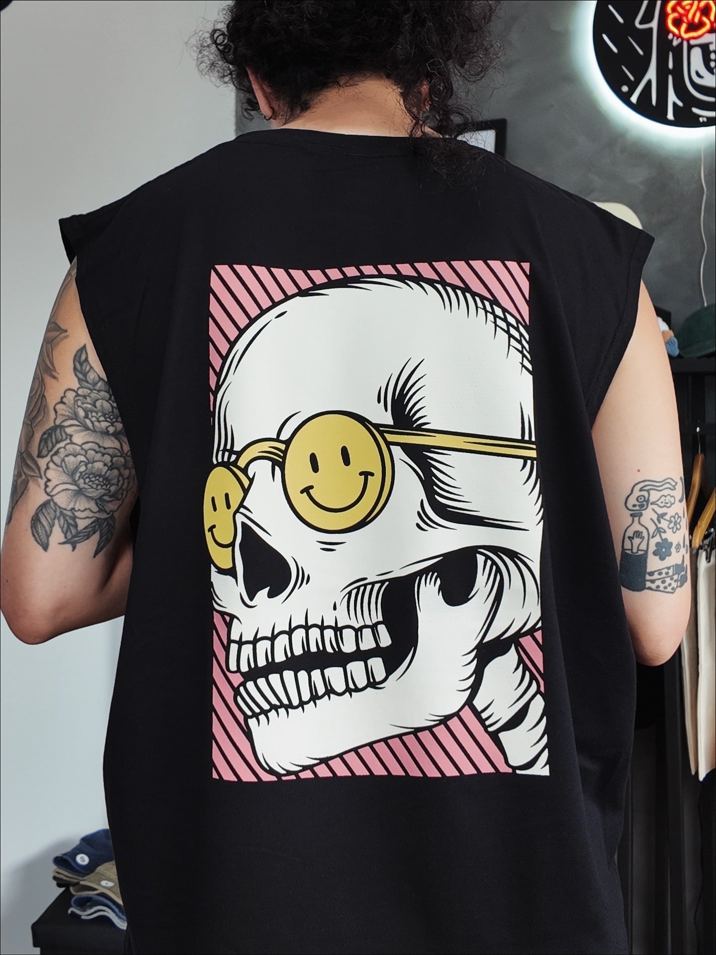 STAY POSITIVE MUSCLE TEE