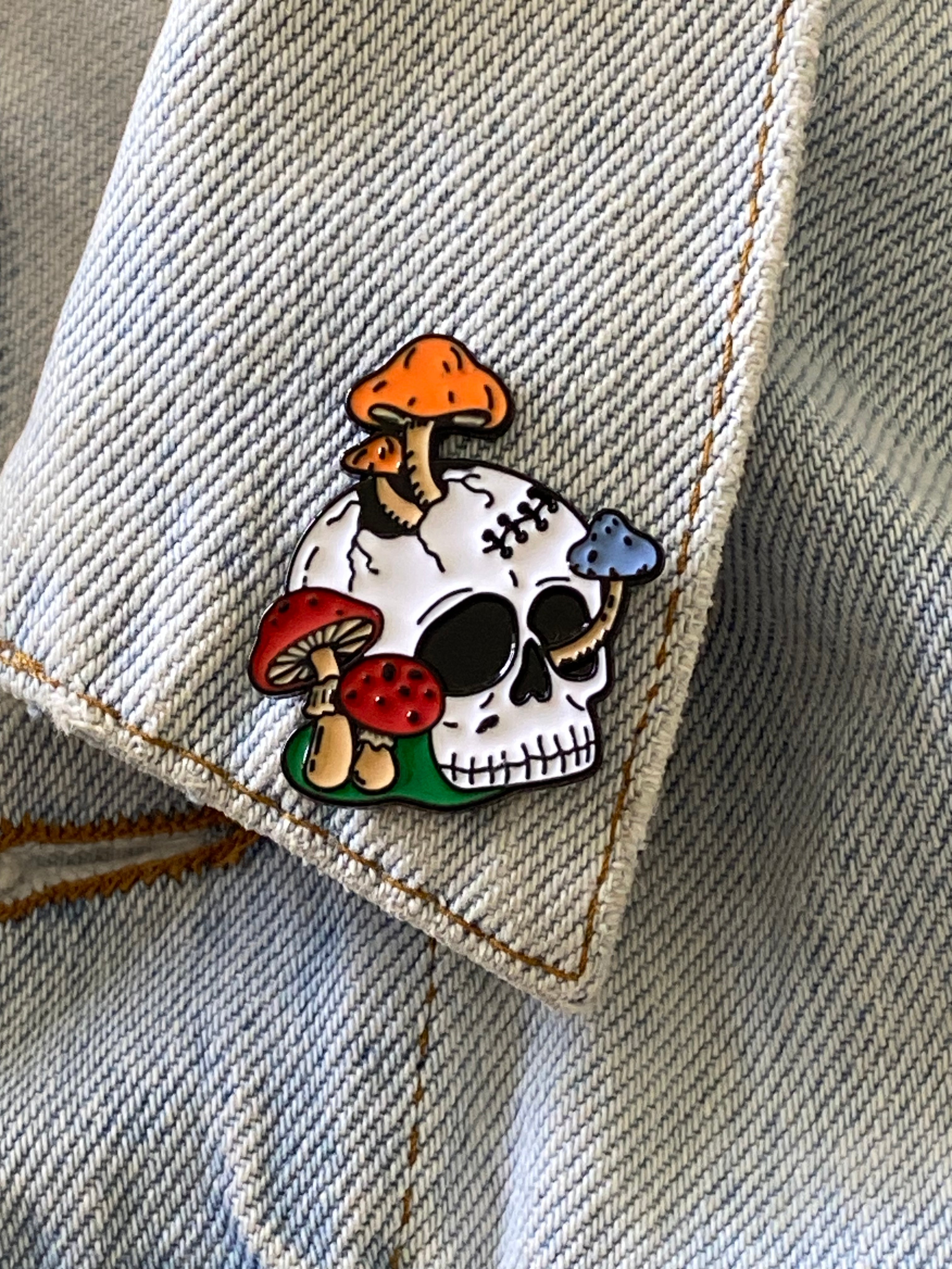 RENACER ENAMEL PIN